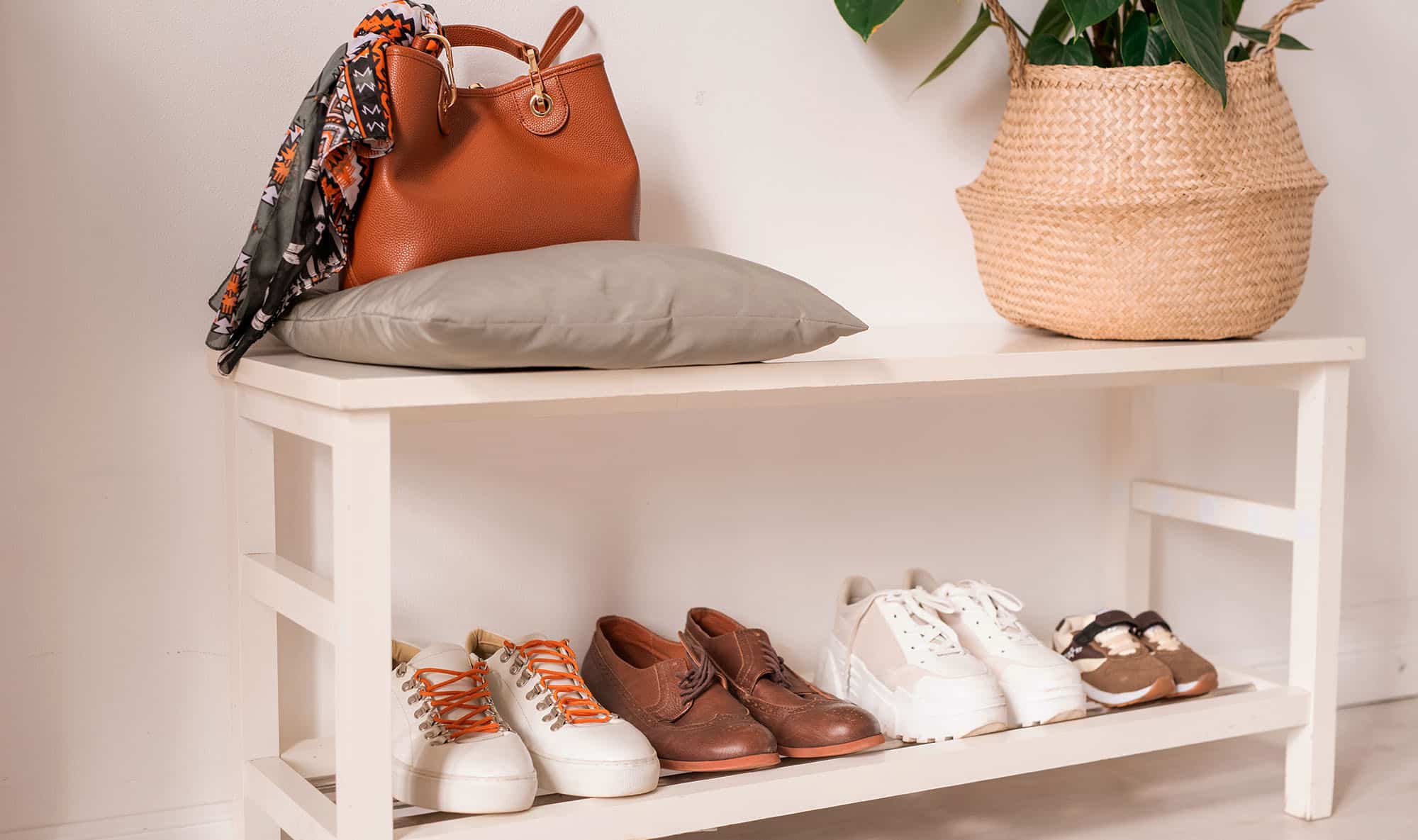 Benefícios de Tirar os Sapatos ao Entrar em Casa